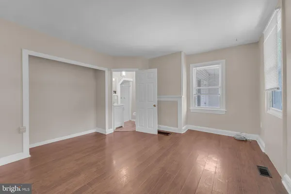 $1,450 | 315 Burlington Avenue, Delanco, NJ 08075
