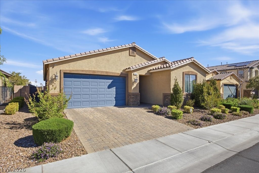 38 Kaku Ridge Way Las Vegas, NV 89183 - Photo 2 of 34