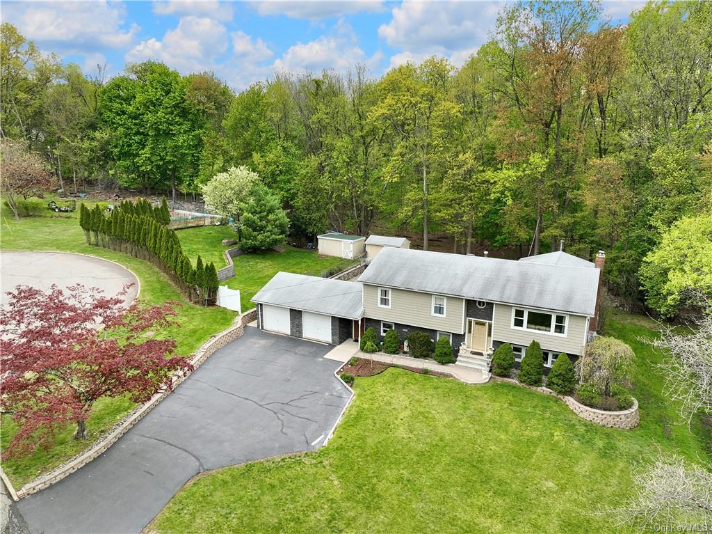 39 Montclair Avenue, Airmont, NY 10952 Compass