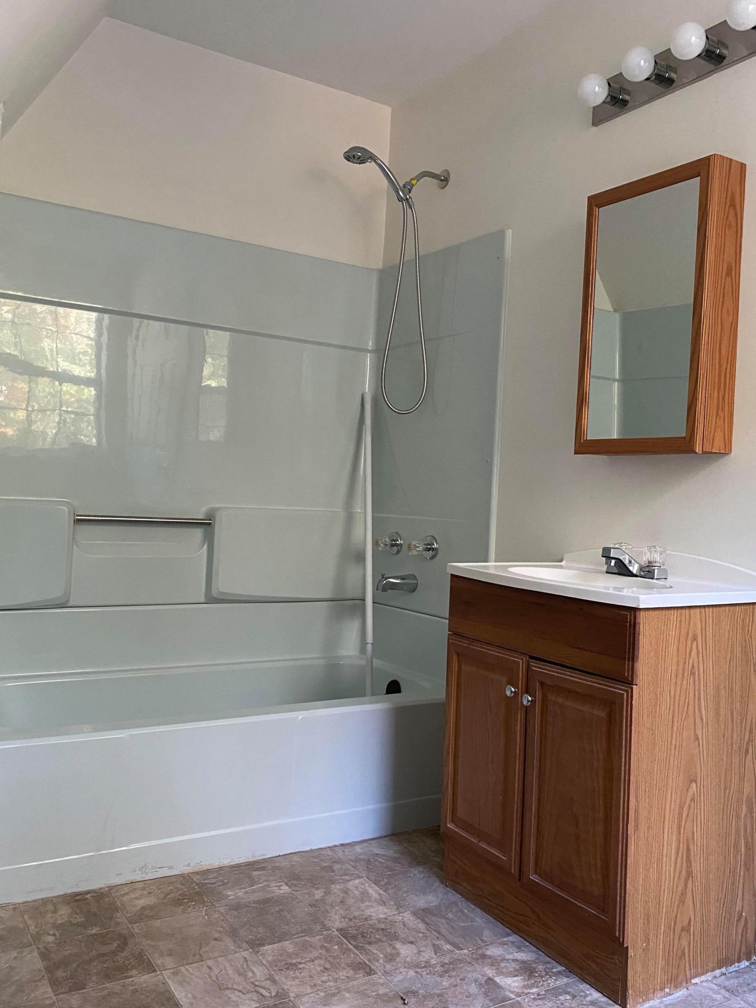 173 Smithfield Road Oakland, ME 04963 - Photo 8 of 18 Bathroom