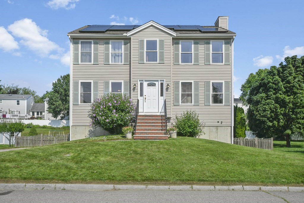 4 Rivers Edge Place Methuen, MA 01844 - Photo 1 of 40 Gallery Image 1