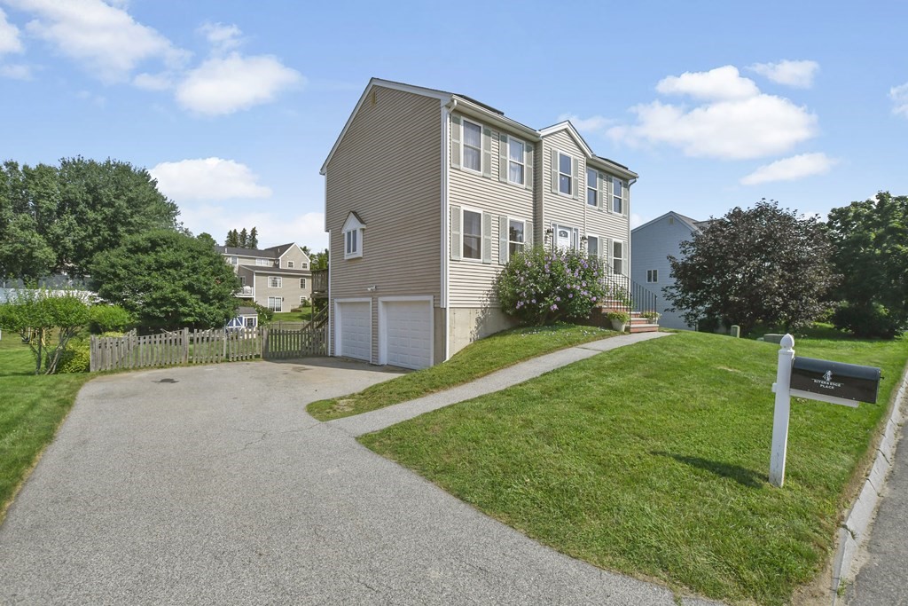 4 Rivers Edge Place Methuen, MA 01844 - Photo 2 of 40 Gallery Image 2