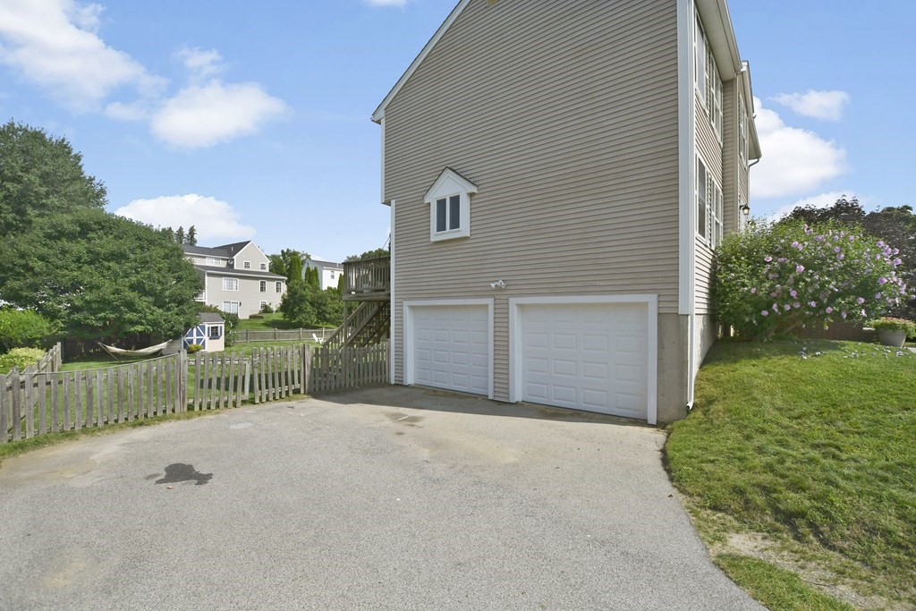4 Rivers Edge Place Methuen, MA 01844 - Photo 3 of 40 Gallery Image 3