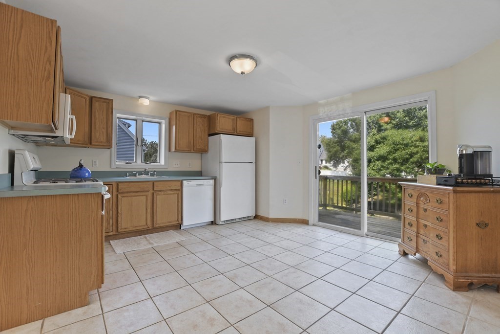 4 Rivers Edge Place Methuen, MA 01844 - Photo 7 of 40 Gallery Image 7