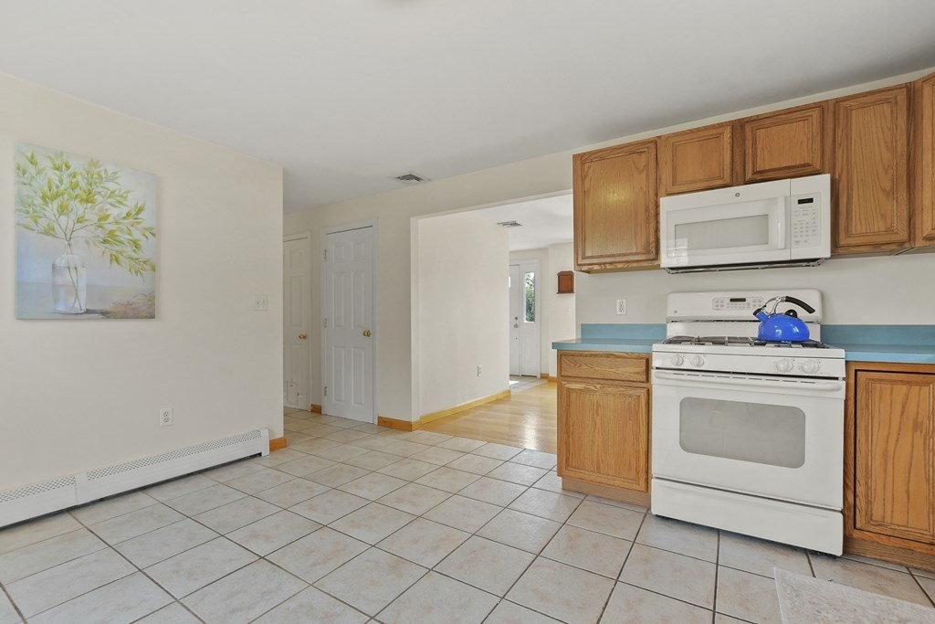 4 Rivers Edge Place Methuen, MA 01844 - Photo 10 of 40 Gallery Image 10