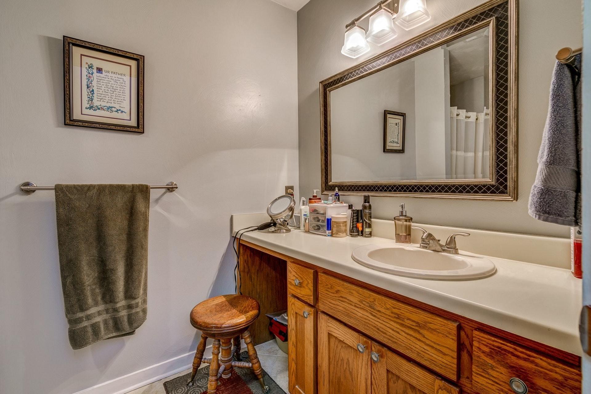 6024 Poage Valley Road Roanoke, VA 24018 - Photo 15 of 43 016-310735-6024 Poage Valley Road 16_766