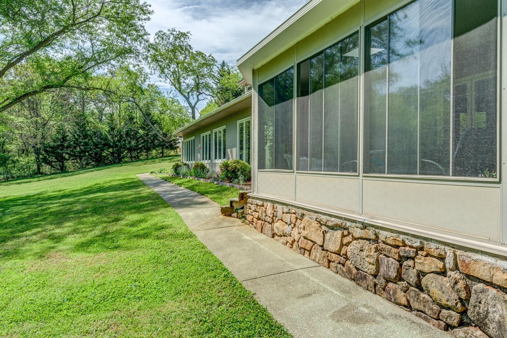 6024 Poage Valley Road Roanoke, VA 24018 - Photo 32 of 43 033-310735-6024 Poage Valley Road 33_766