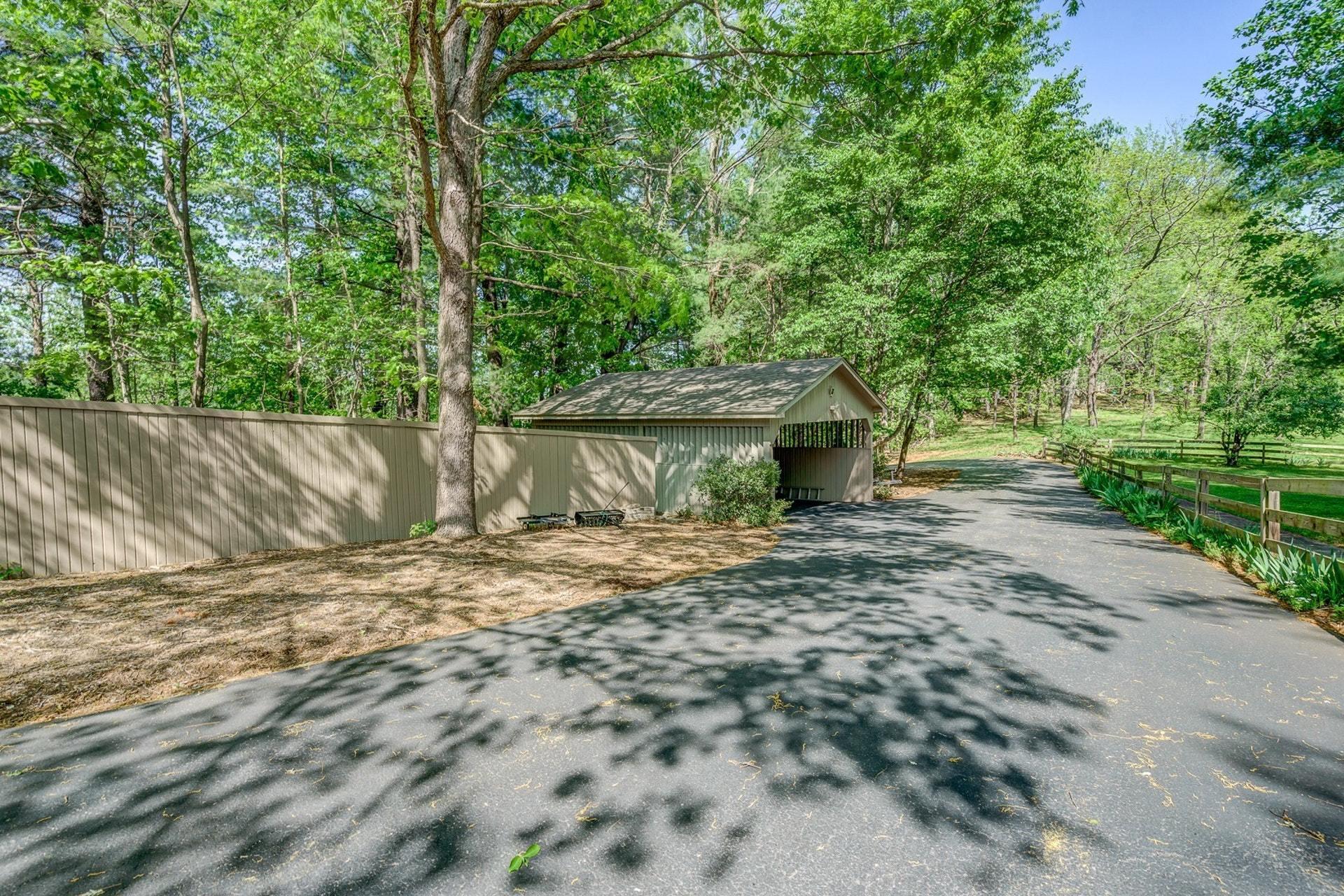 6024 Poage Valley Road Roanoke, VA 24018 - Photo 39 of 43 040-310735-6024 Poage Valley Road 40_766