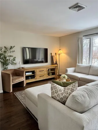 $595,000 | 106 Krystal Drive, Somers, NY 10589