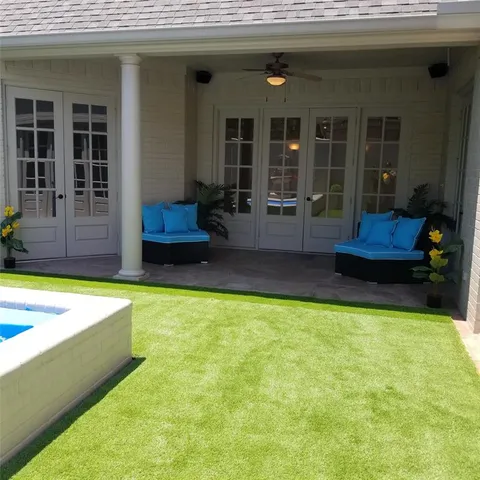 a view of an house with swimming pool