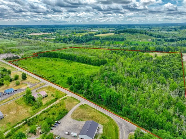 $350,000 | 900 Quaker Road, Macedon, NY 14502