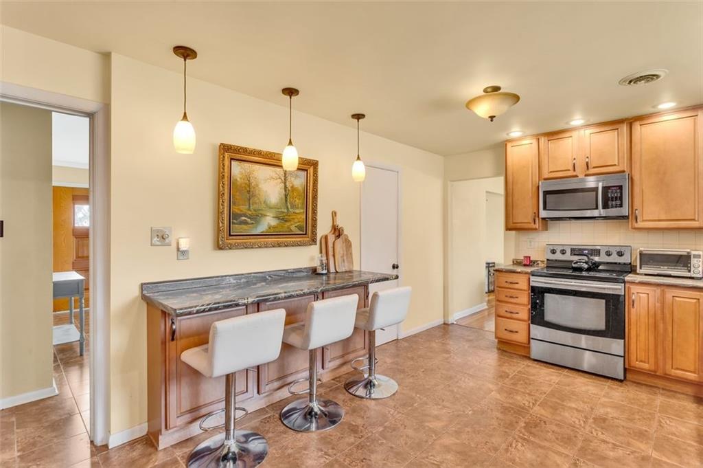 306 Field Club Ridge Road Pittsburgh, PA 15238 - Photo 12 of 28 Gallery Image 12