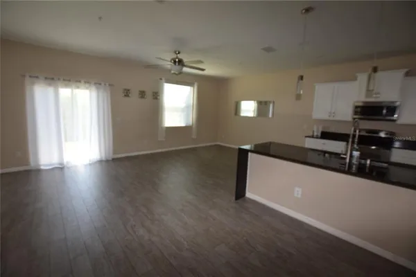 $2,400 | 1570 Scarlet Oak Loop, Unit C, Winter Garden, FL 34787