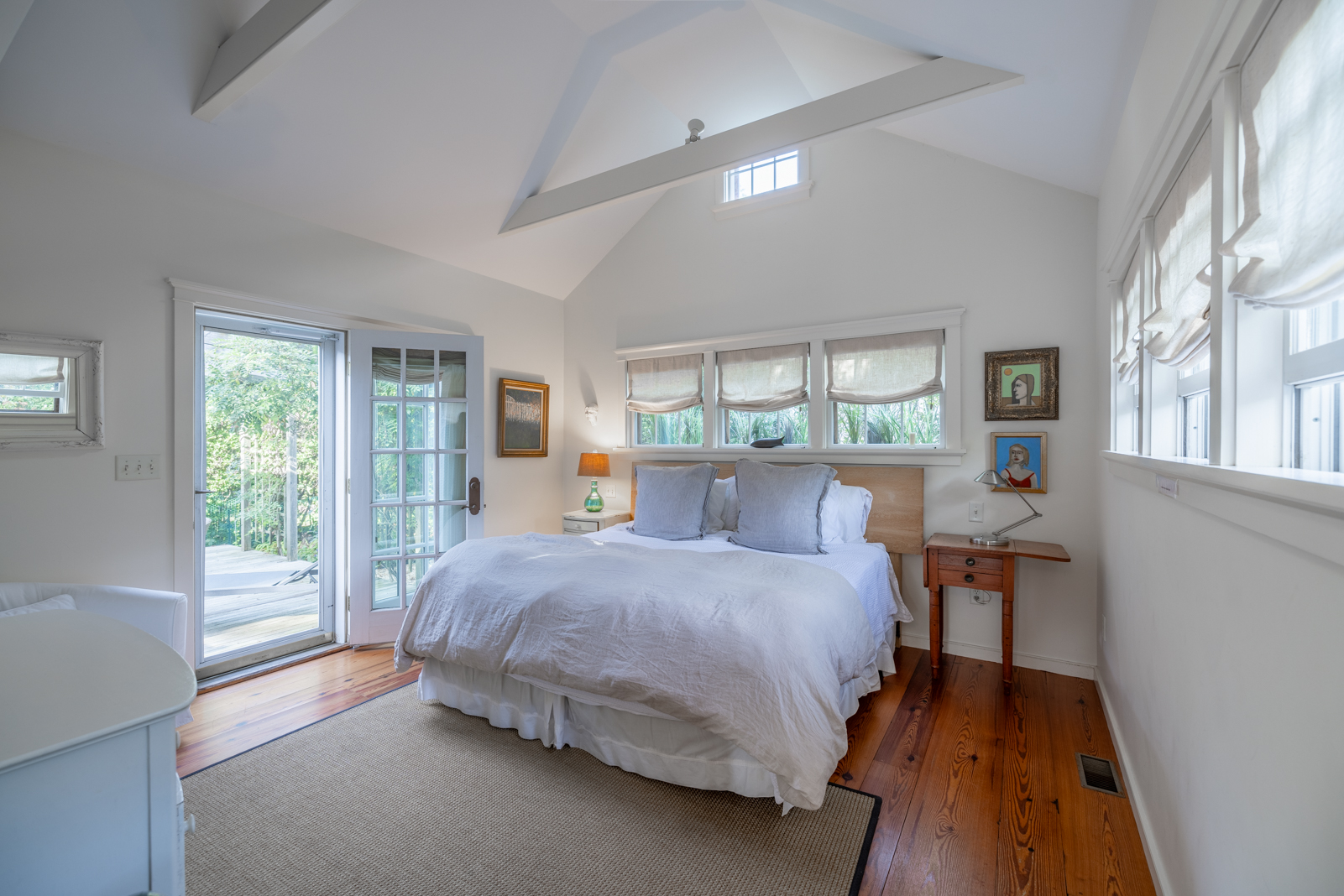 65 North Liberty Street Nantucket, MA 02554 - Photo 15 of 28 Primary bedroom