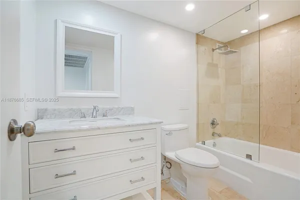 $3,950 | 5101 Collins Avenue, Unit 14T, Miami Beach, FL 33140