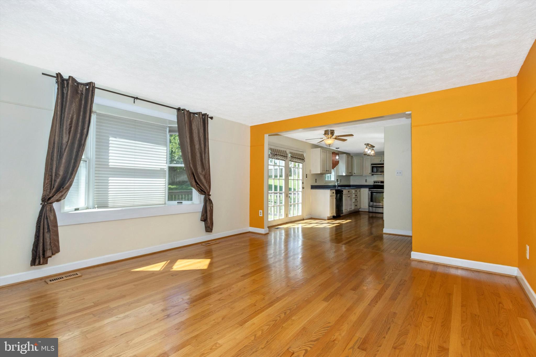 1301 Silo Way Silver Spring, MD 20905 - Photo 11 of 52 Family Room
