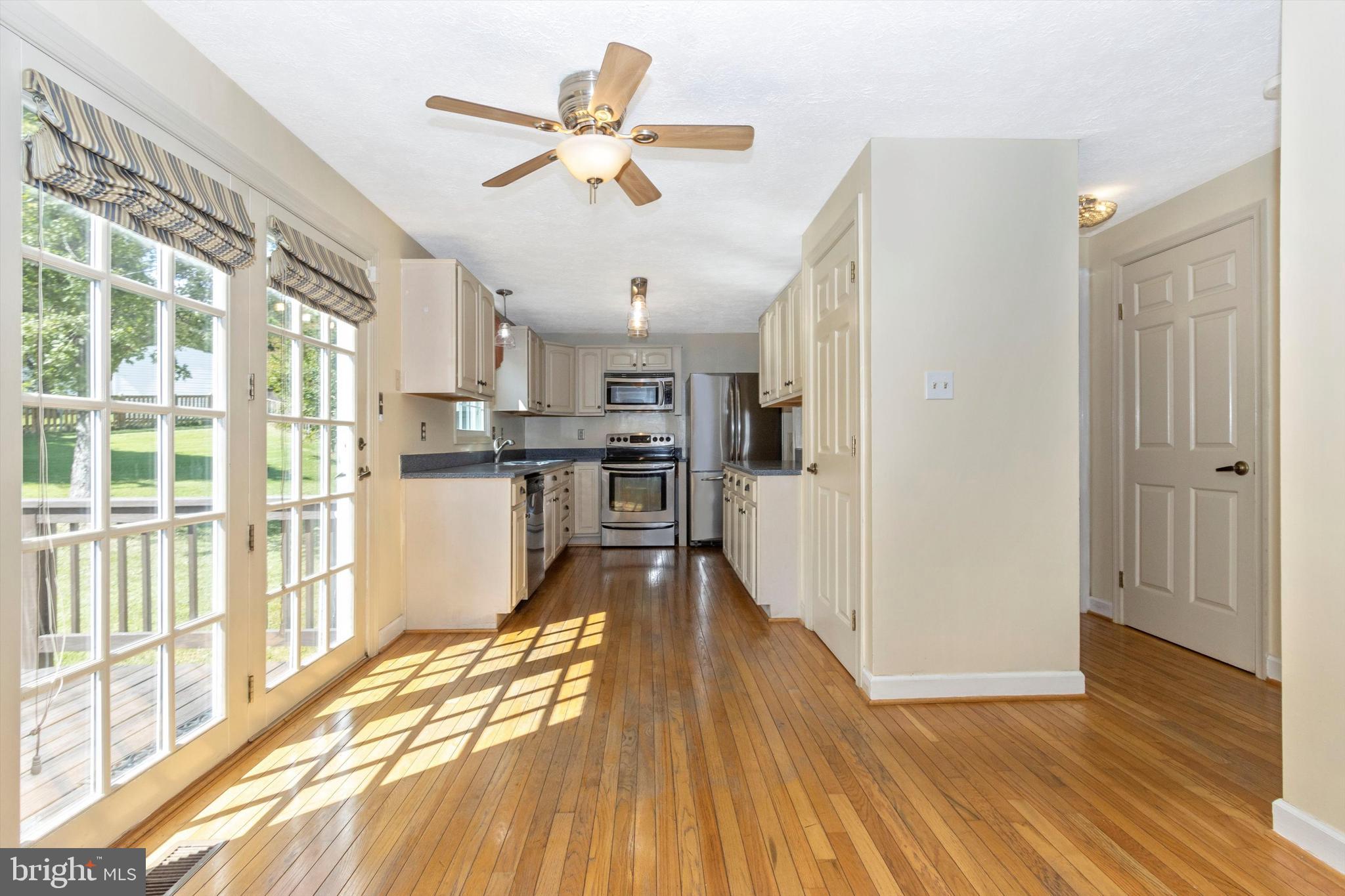 1301 Silo Way Silver Spring, MD 20905 - Photo 14 of 52 Breakfast Nook
