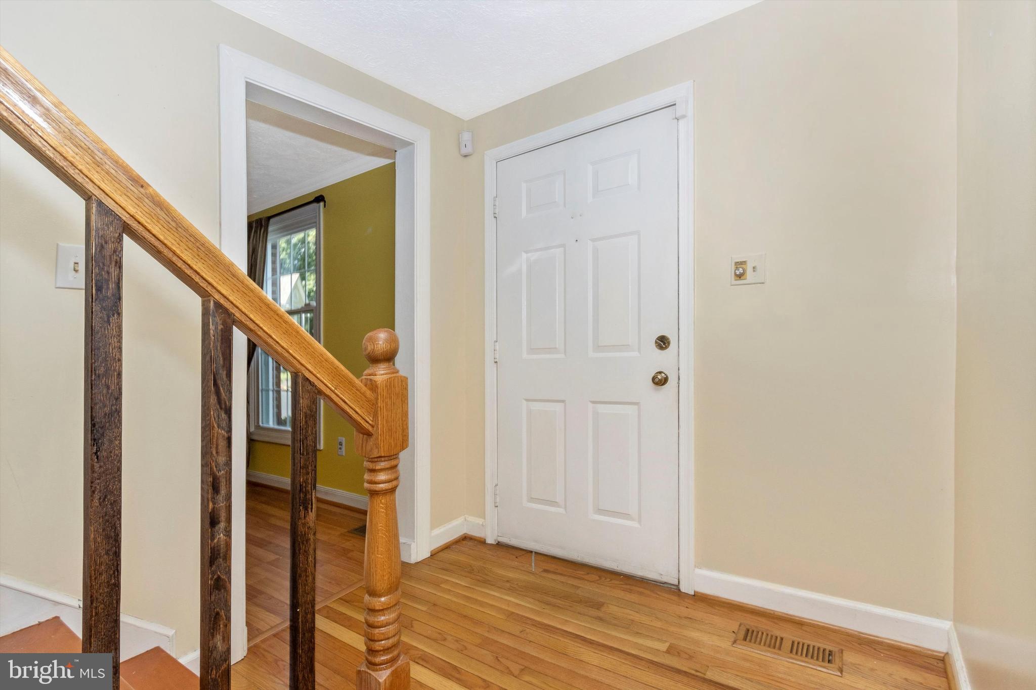 1301 Silo Way Silver Spring, MD 20905 - Photo 2 of 52 Foyer