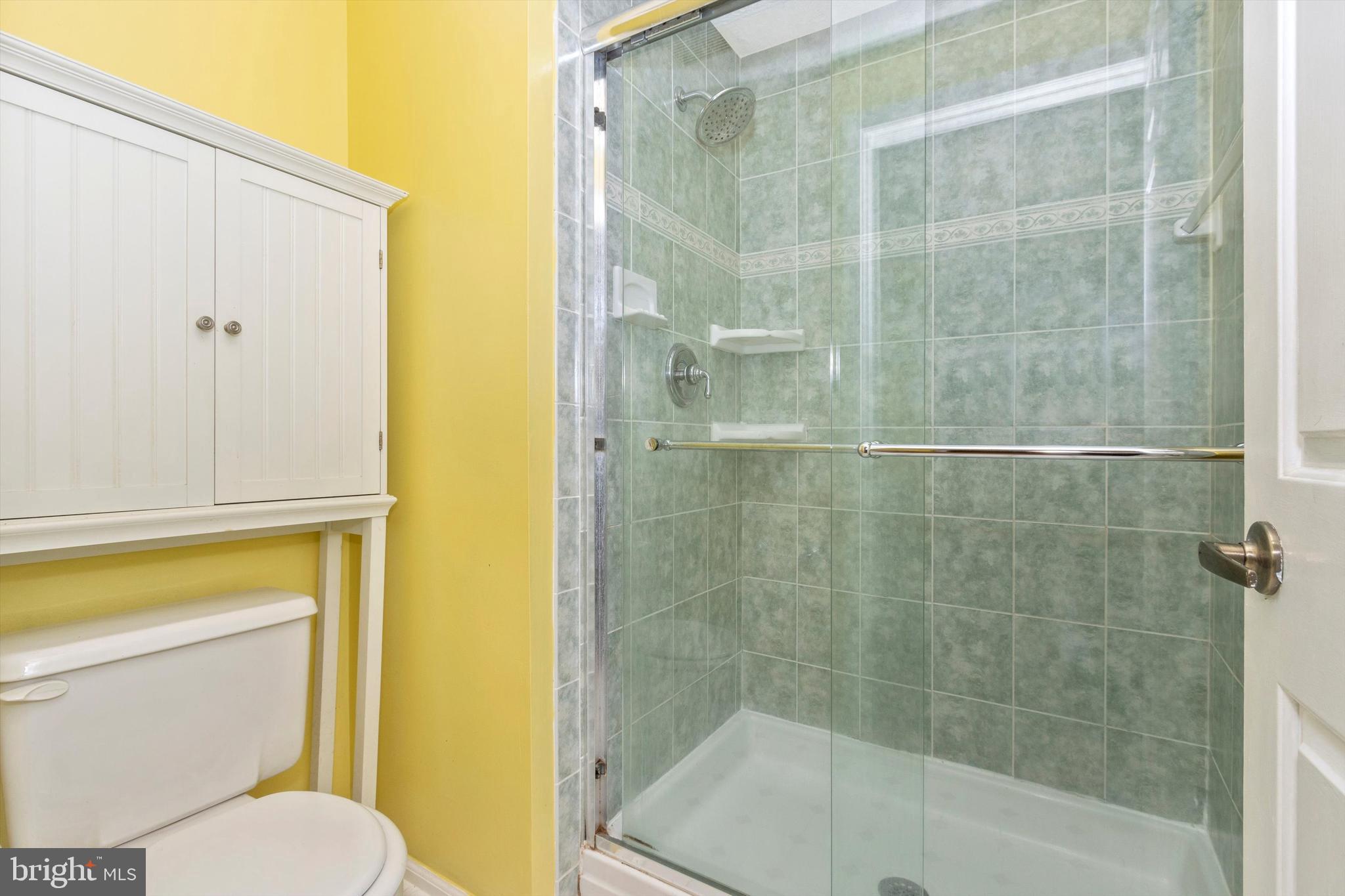 1301 Silo Way Silver Spring, MD 20905 - Photo 26 of 52 Primary Bathroom