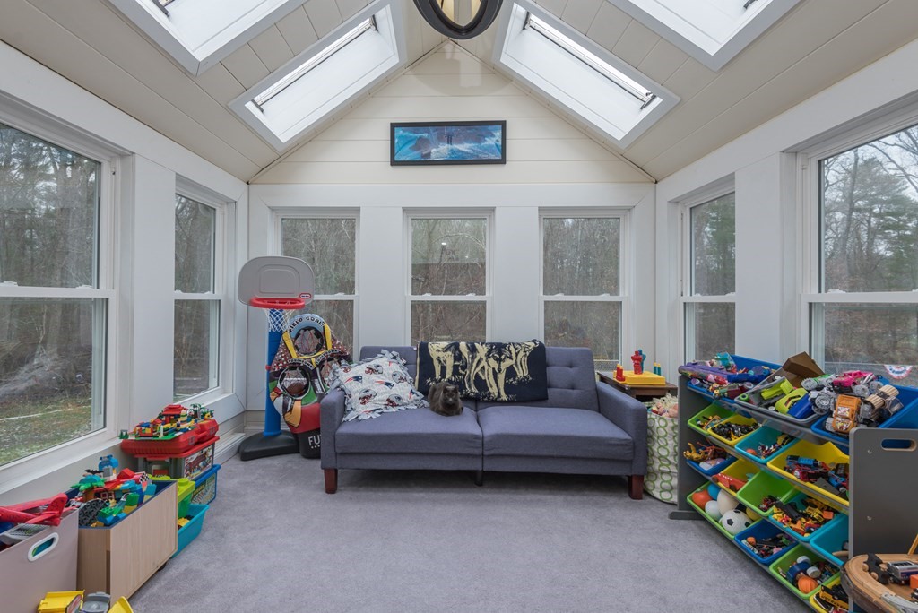 357 Phillips Street Hanson, MA 02341 - Photo 16 of 39