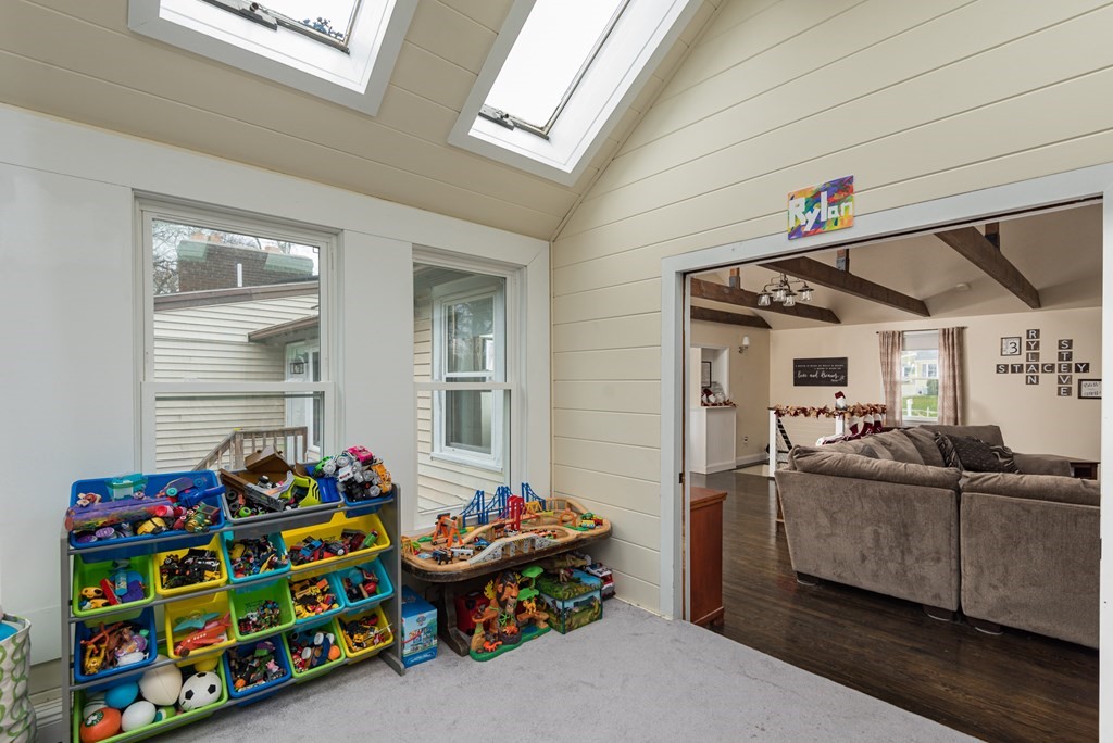 357 Phillips Street Hanson, MA 02341 - Photo 17 of 39