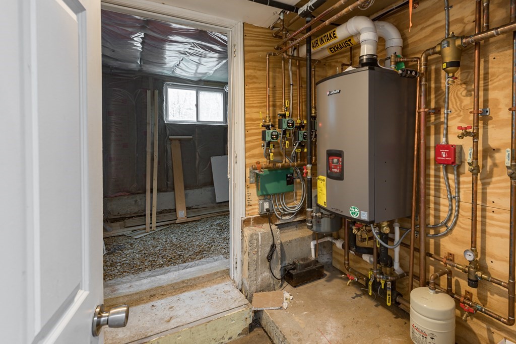 357 Phillips Street Hanson, MA 02341 - Photo 34 of 39