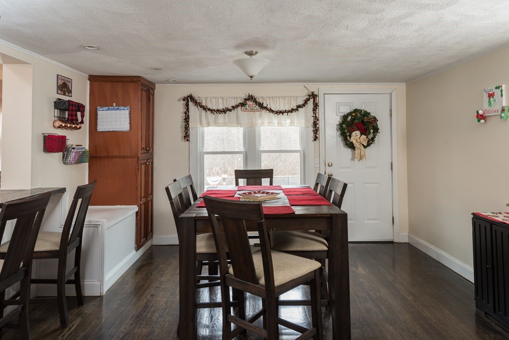 357 Phillips Street Hanson, MA 02341 - Photo 7 of 39