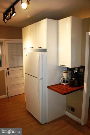 3624 Delverne Road Baltimore, MD 21218 - Photo 9 of 19 Kitchen