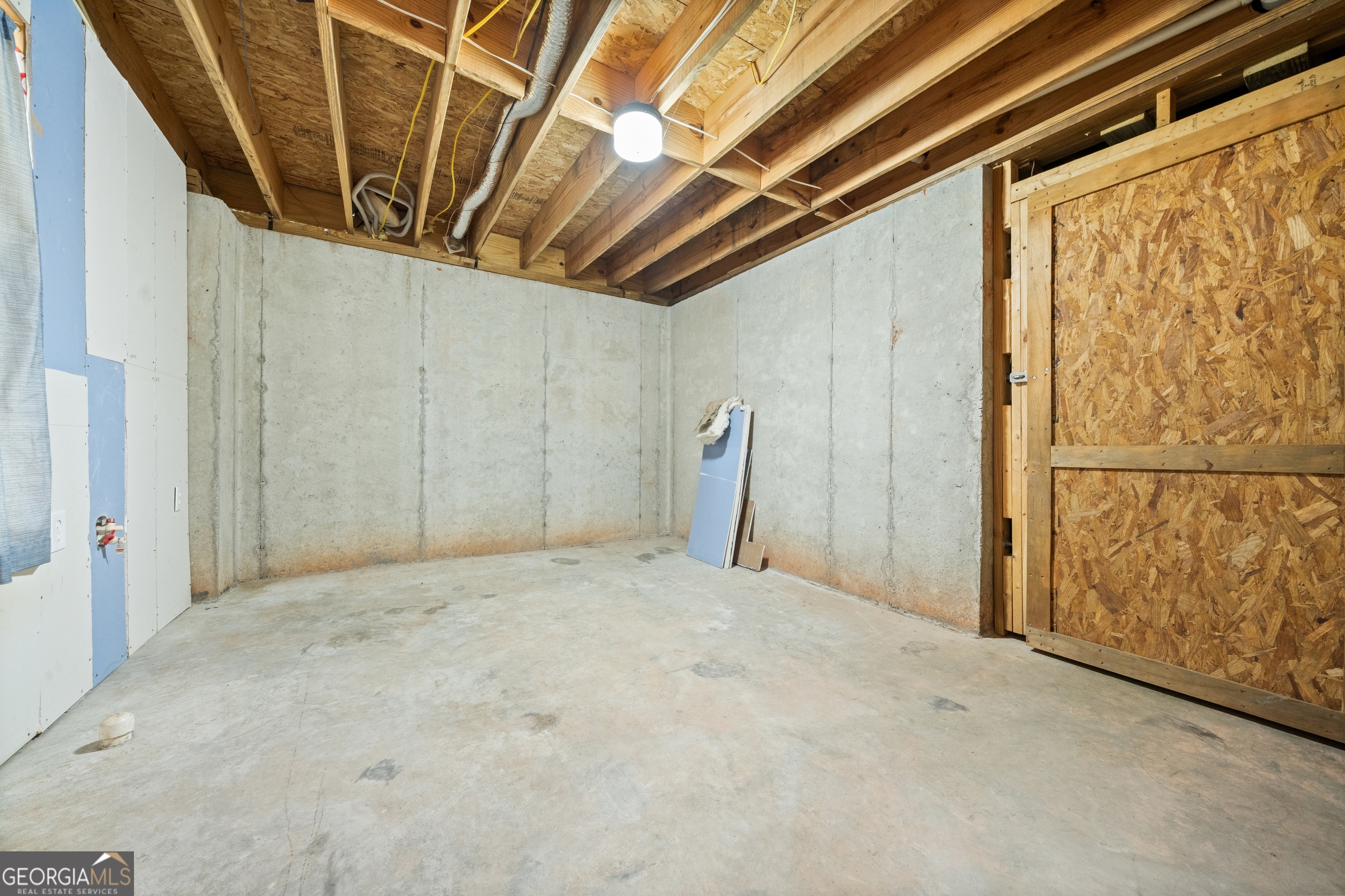 3719 County Road 88 Delta, AL 36258 - Photo 26 of 36 a view of empty room