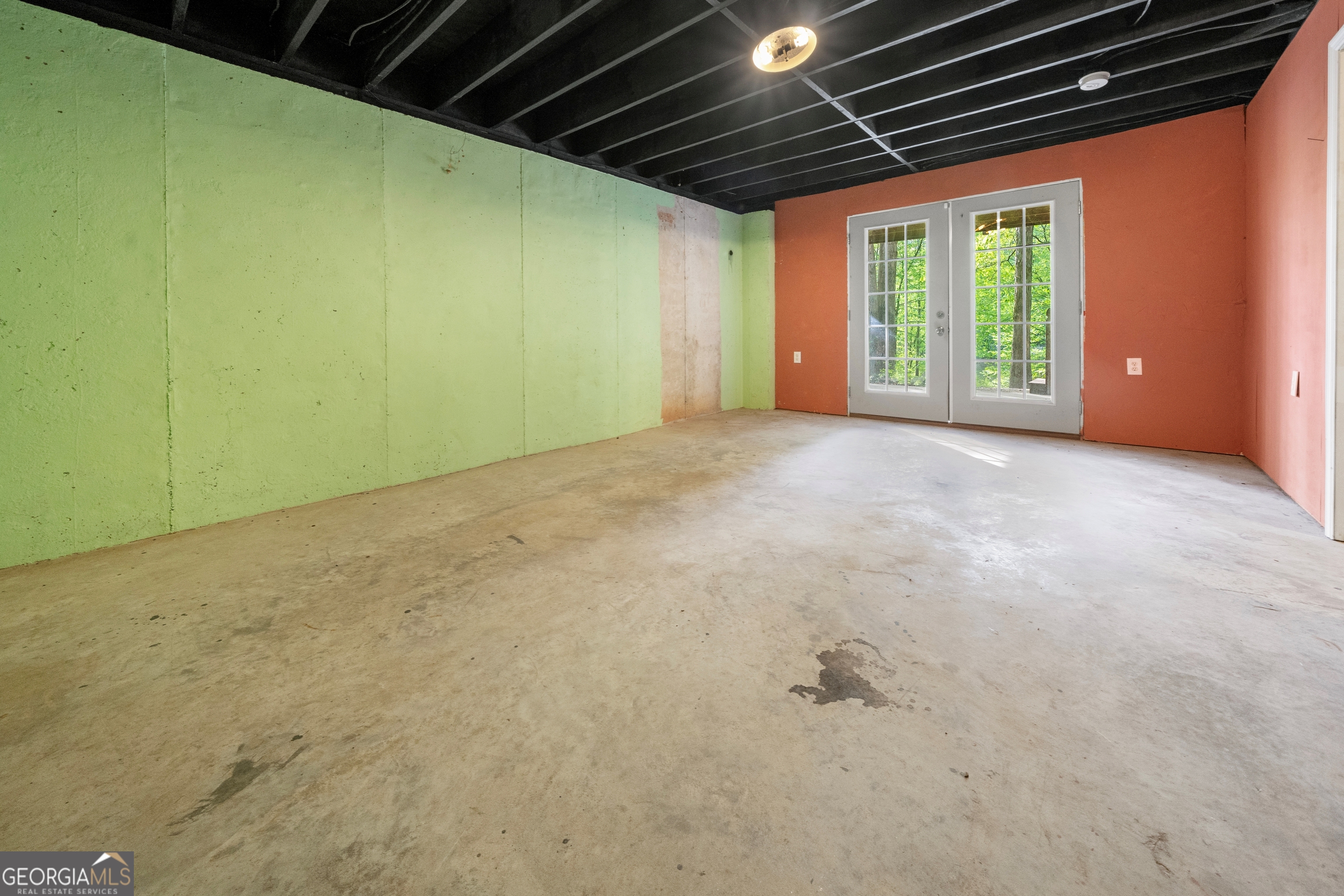 3719 County Road 88 Delta, AL 36258 - Photo 29 of 36 a view of an empty room with a window