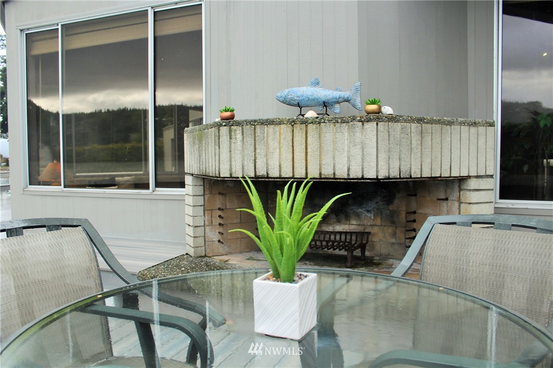 12831 Northeast North Shore Road Belfair, WA 98528 - Photo 10 of 39 Gallery Image 10