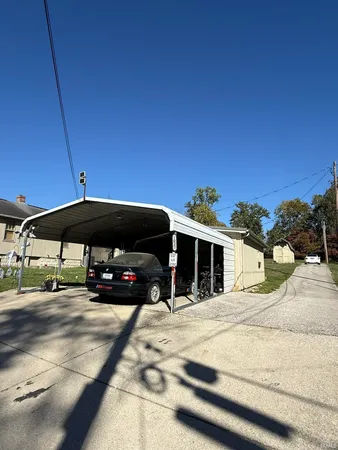 $550,000 | 1024 West Country Club Drive, Unit 1016 1022 1024A, Bloomington, IN 47403