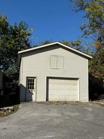 $625,000 | 1024 West Country Club Drive, Bloomington, IN 47403