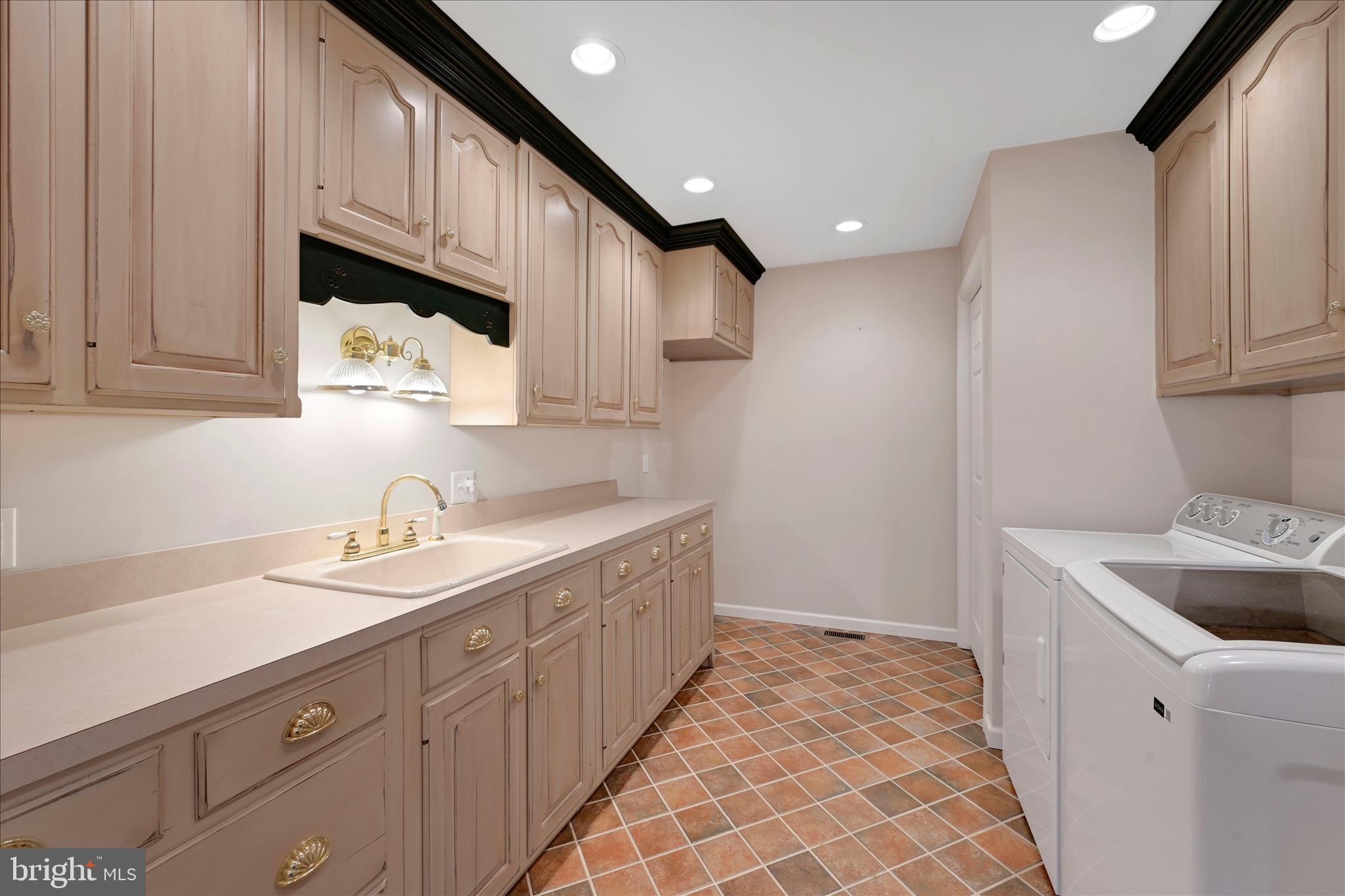 147 Scout Road Kempton, PA 19529 - Photo 50 of 74 Laundry Area