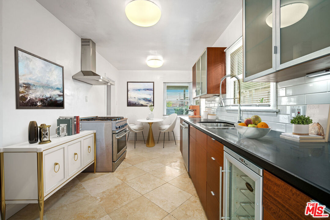 1924 Armacost Avenue Los Angeles, CA 90025 - Photo 16 of 33