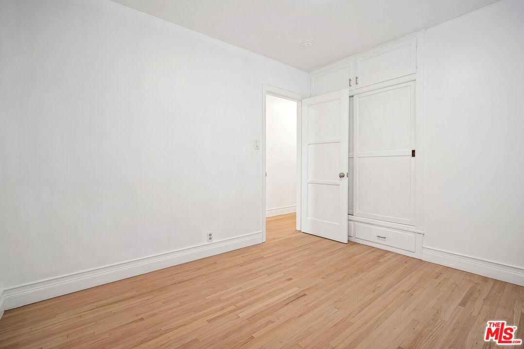 1924 Armacost Avenue Los Angeles, CA 90025 - Photo 25 of 33 a view of an empty room