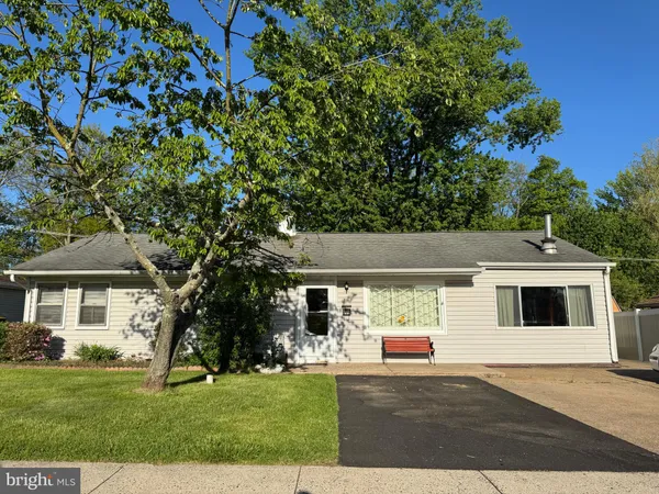 $340,000 | 516 Parkway Drive, Fairless Hills, PA 19030