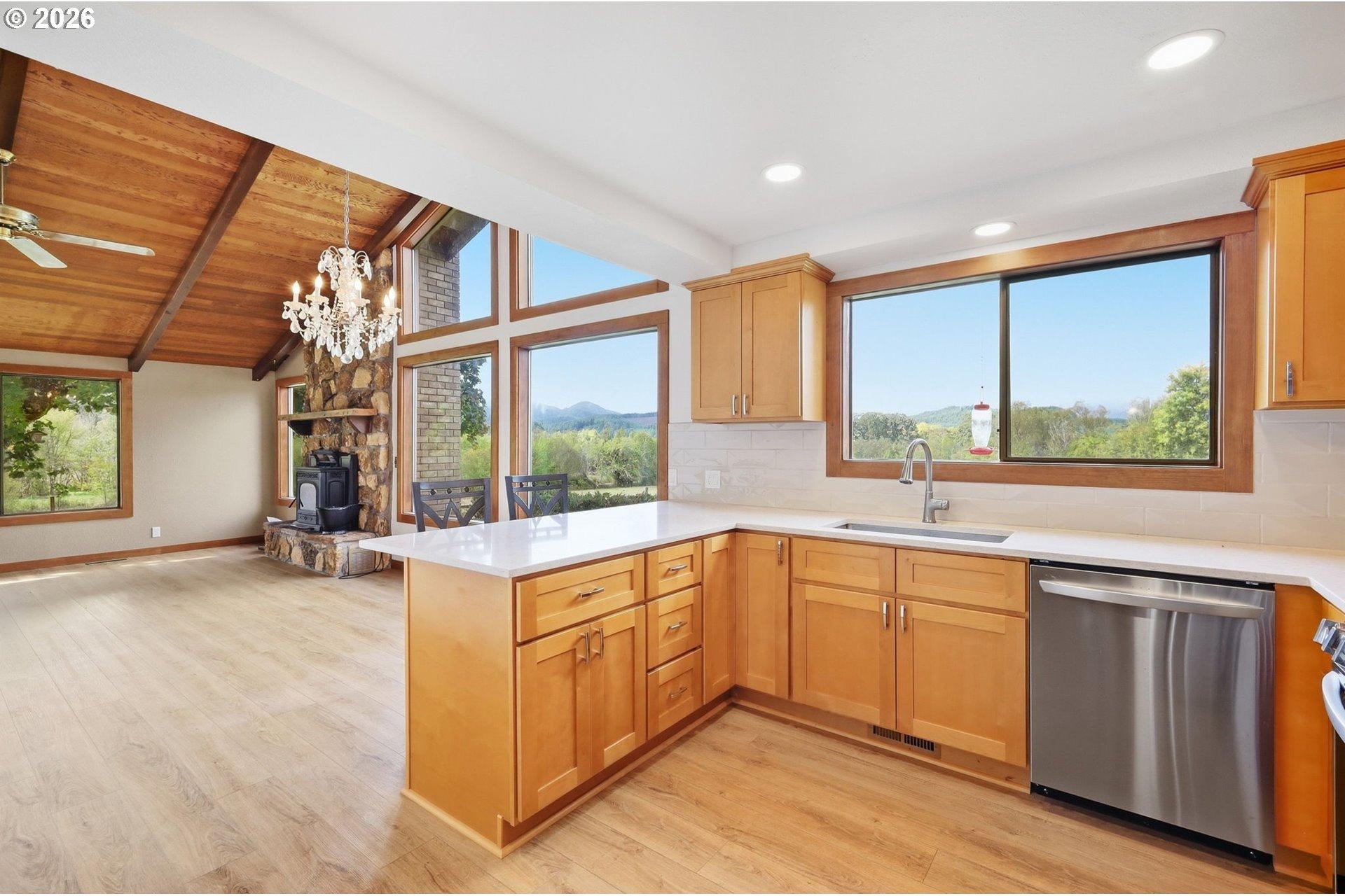 24153 Vaughn Road Veneta, OR 97487 - Photo 10 of 46 Gallery Image 10
