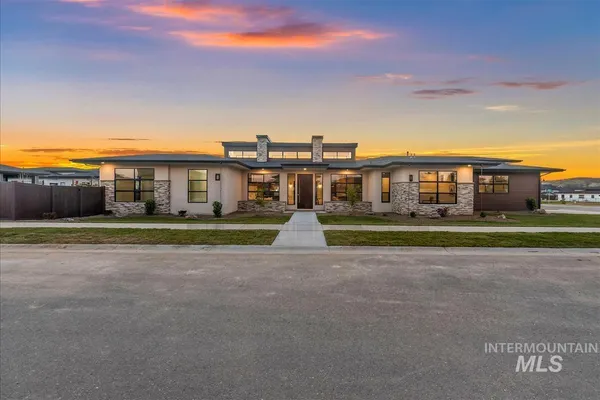 $1,129,900 | 3353 North Fire Flower Avenue, Star, ID 83669