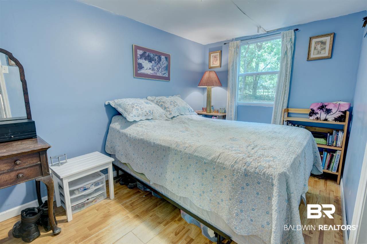 23425 Vaughn Road Robertsdale, AL 36567 - Photo 14 of 19 Guest Bedroom