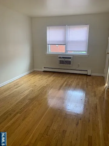 $1,425 | 38-56 Hoover Avenue, Unit 4A, Passaic, NJ 07055