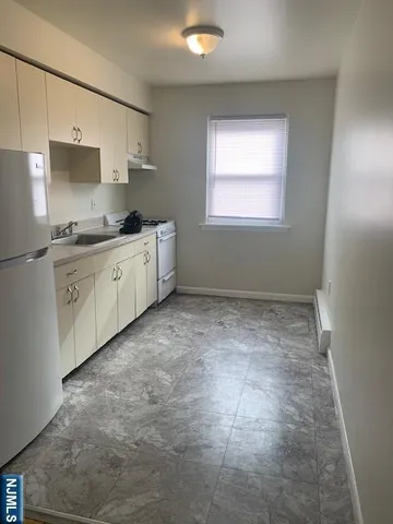 $1,425 | 38-56 Hoover Avenue, Unit 4A, Passaic, NJ 07055