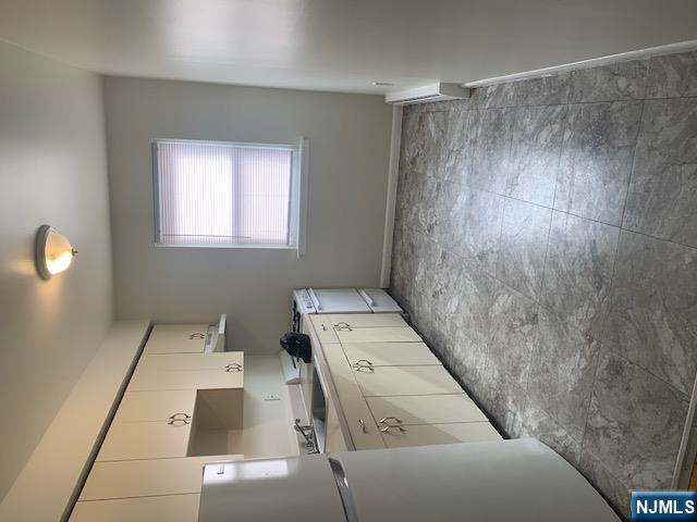 38-56 Hoover Avenue, Unit 4A Passaic, NJ 07055 - Photo 2 of 4