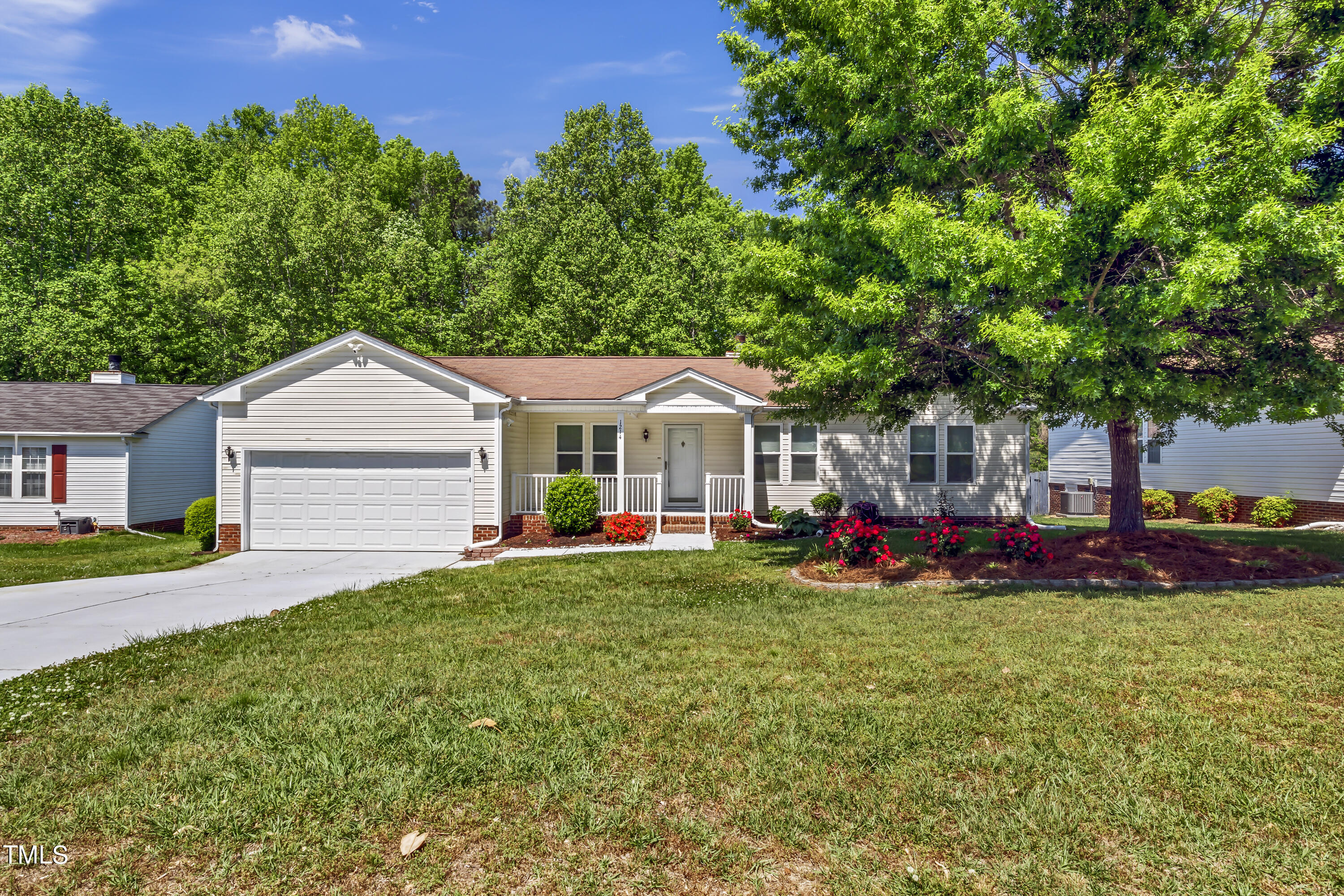1214 Shackleton Road Apex, NC 27502 - Photo 2 of 36 02-IMG_8177
