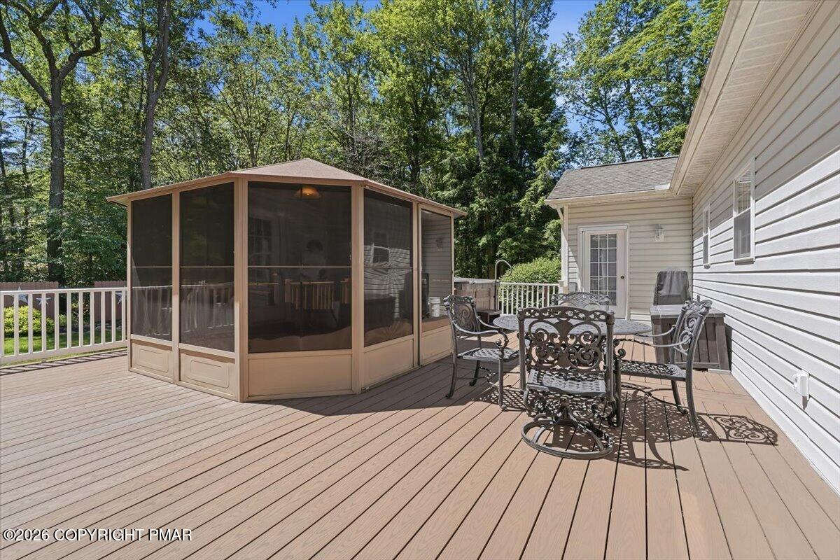 252 Chestnut Road Blakeslee, PA 18610 - Photo 36 of 44 36-067_DSC00113