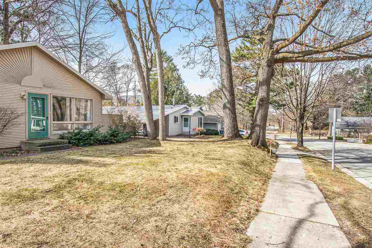 1218 Anderson Road Traverse City, MI 49686 - Photo 30 of 30 1885656-29.JPG
