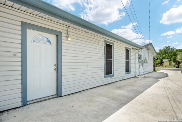 a view of a house with a garage
