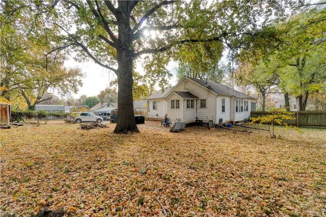 $180,000 | 9100 East 69th Terrace, Raytown, MO 64133