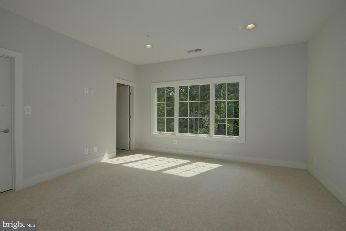 7401 Nevis Road Bethesda, MD 20817 - Photo 22 of 30 Bath