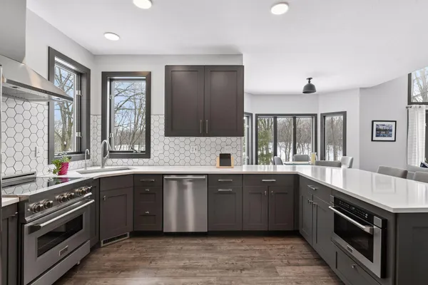 $1,100,000 | 9125 Abbywood Road, Chaska, MN 55318